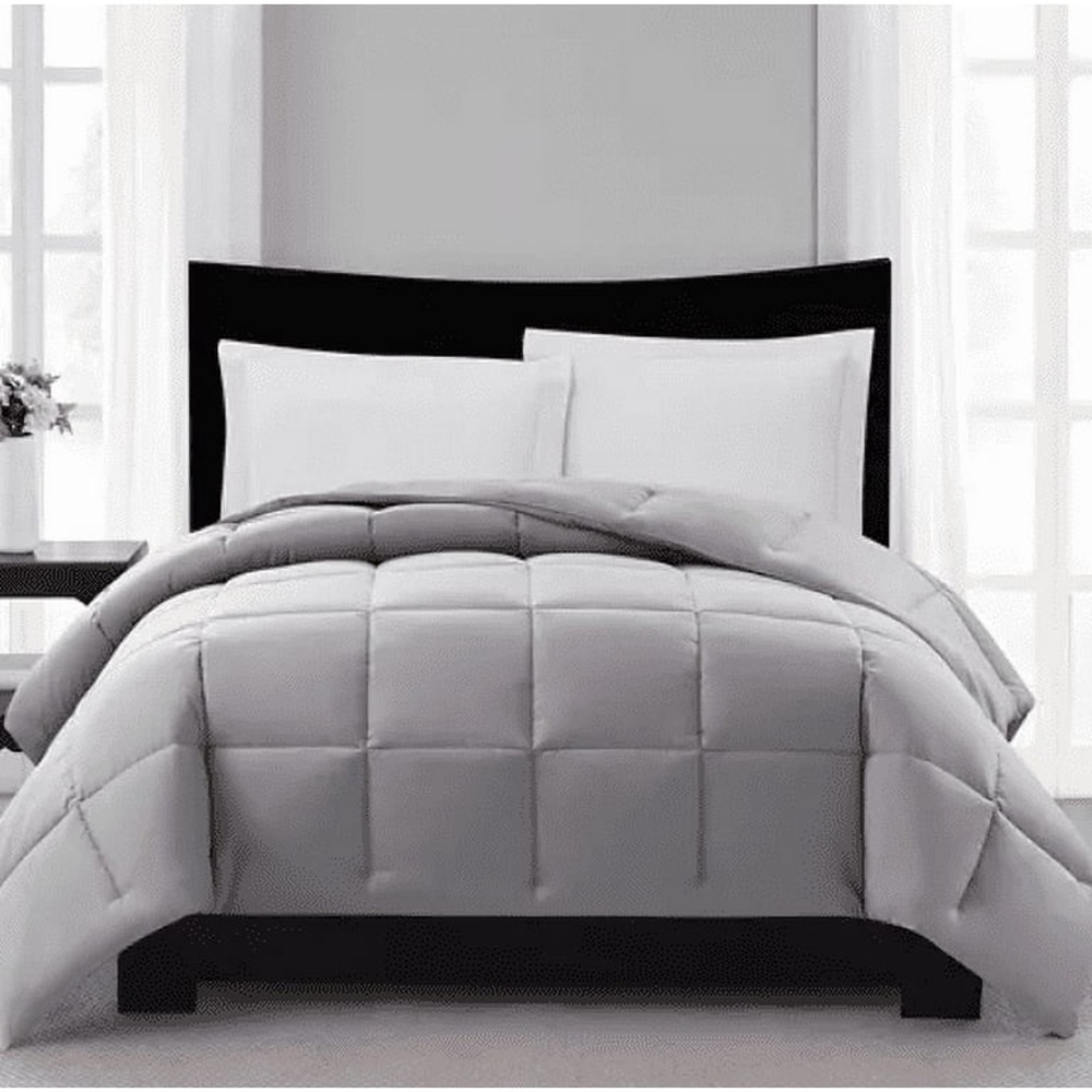 London Fog Supreme Down Alternative Queen Size Comforter Grey 94" x 90"